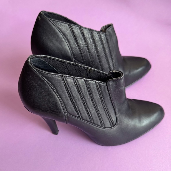 Women's COLIN STUART Black Leather Stiletto High Heel Bootie Size 7B - Picture 8 of 11